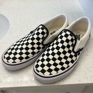Vans checkered sneakers - only worn once!
